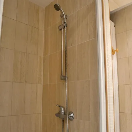 Iii Apartment